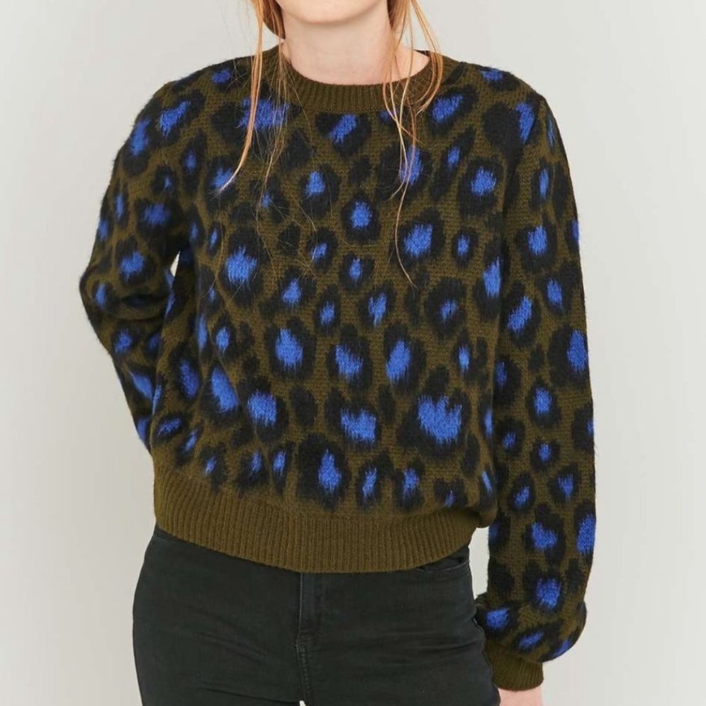 UO Leopard Balloon Sleeve Sweater